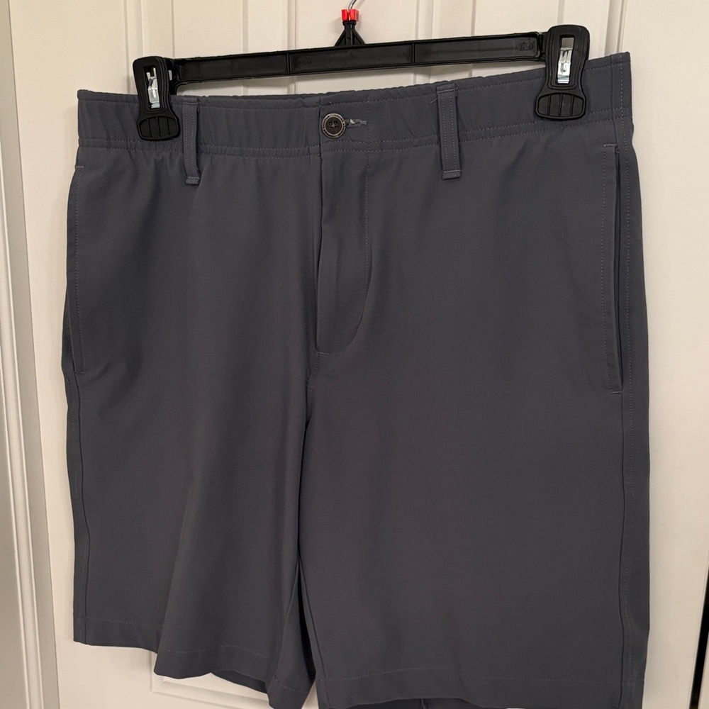 Under Armour Men's Charcoal Golf Shorts